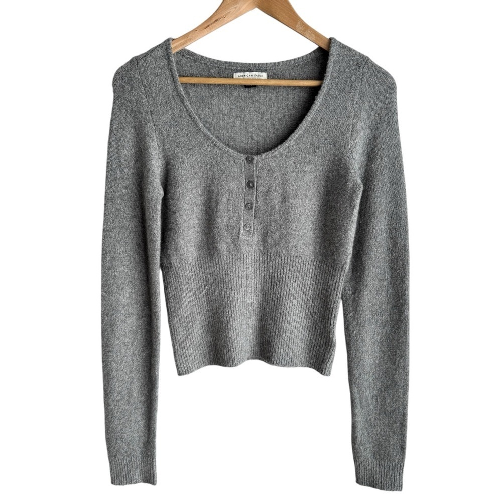 Soft Fuzzy Long Sleeve Scoop Neck Top Sz Medium Light Grey Shirt Preppy